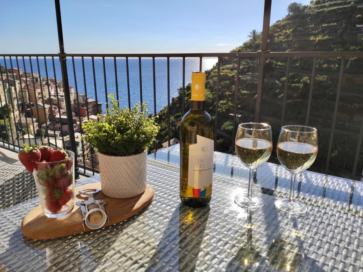 L' Attico Giallo Oro Di Giulia Manarola Exterior foto